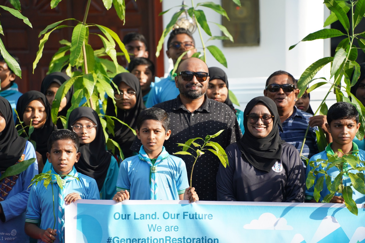 Dhuniyeyge Thimaaveshi Dhuvas