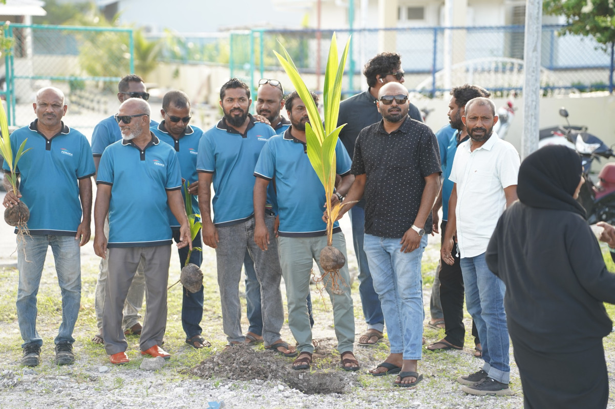 Dhuniyeyge Thimaaveshi Dhuvas