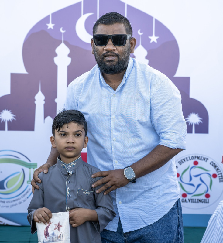 1447 އަހަރުގެ ފިތުރު އީދު ނަމާދުގެ ބަރަކާތްތެރި ޖަމާއަތުގައި ބައިވެރިވި ހުރިހާ ކުޑަކުދިންނަށް ހަދިޔާ ބެހުމުގެ ޚާއްޞަ ހަރަކާތް.